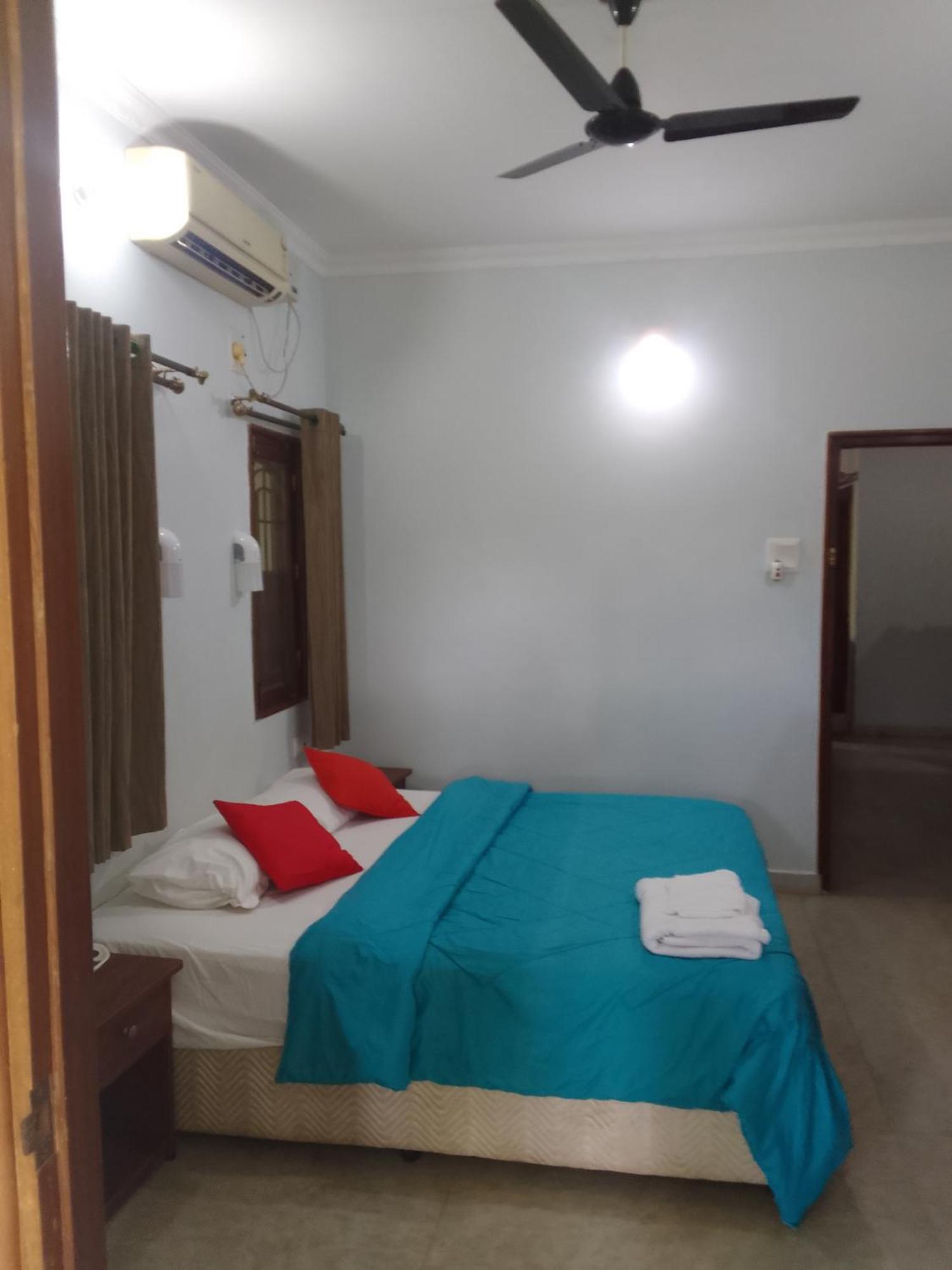 Peaceful Rooms At Pande Residency Patnem Beach Kültér fotó